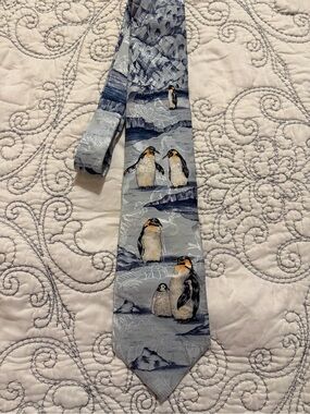 Penguin Pattern Gray Men's Silk Tie